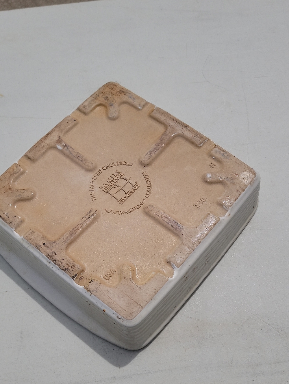 The Pampered Chef Stoneware Baler